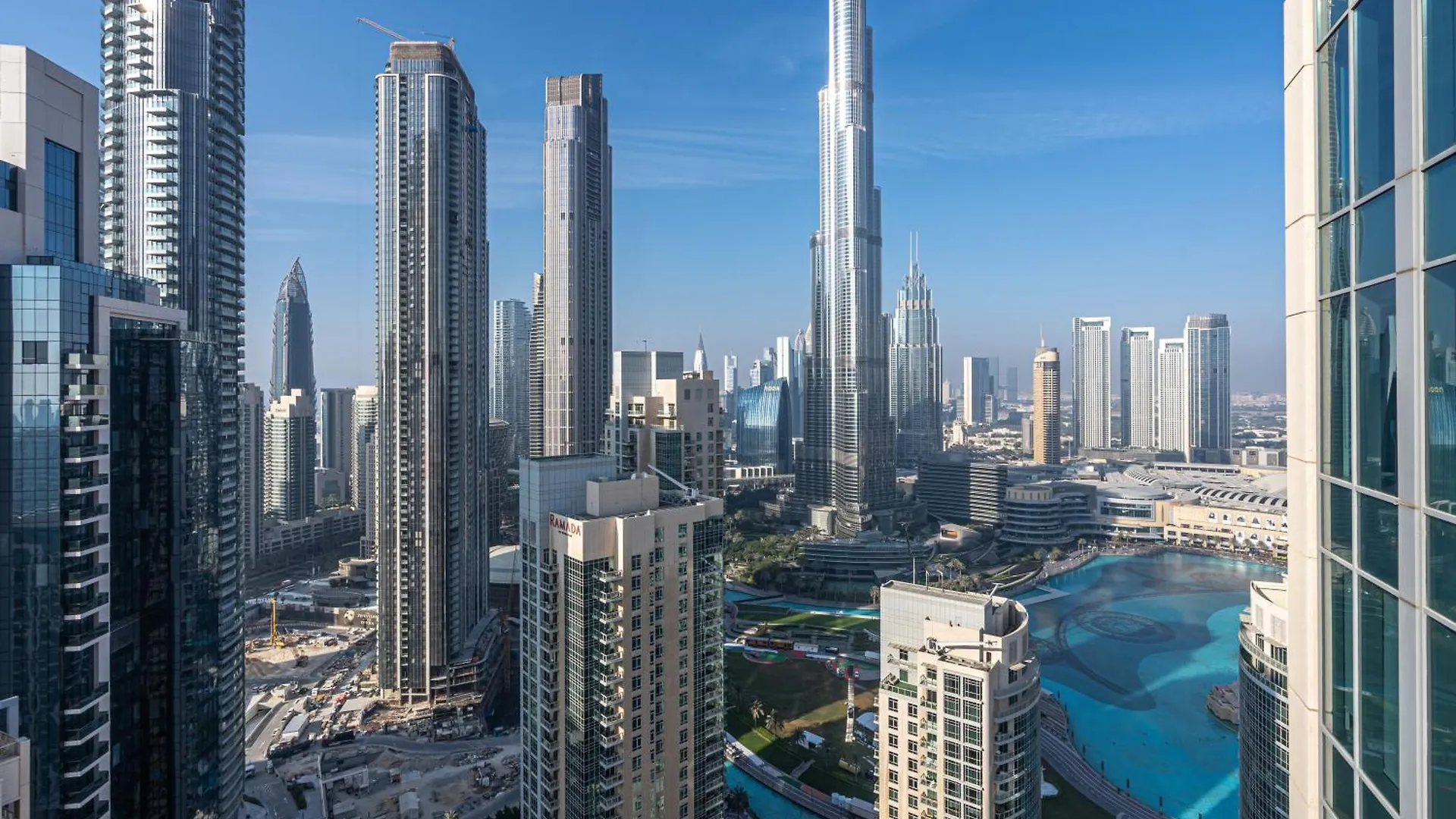 Bellavista - High Floor - 1Br - 29 Boulevard - Full Burj Khalifa & Fountain View location