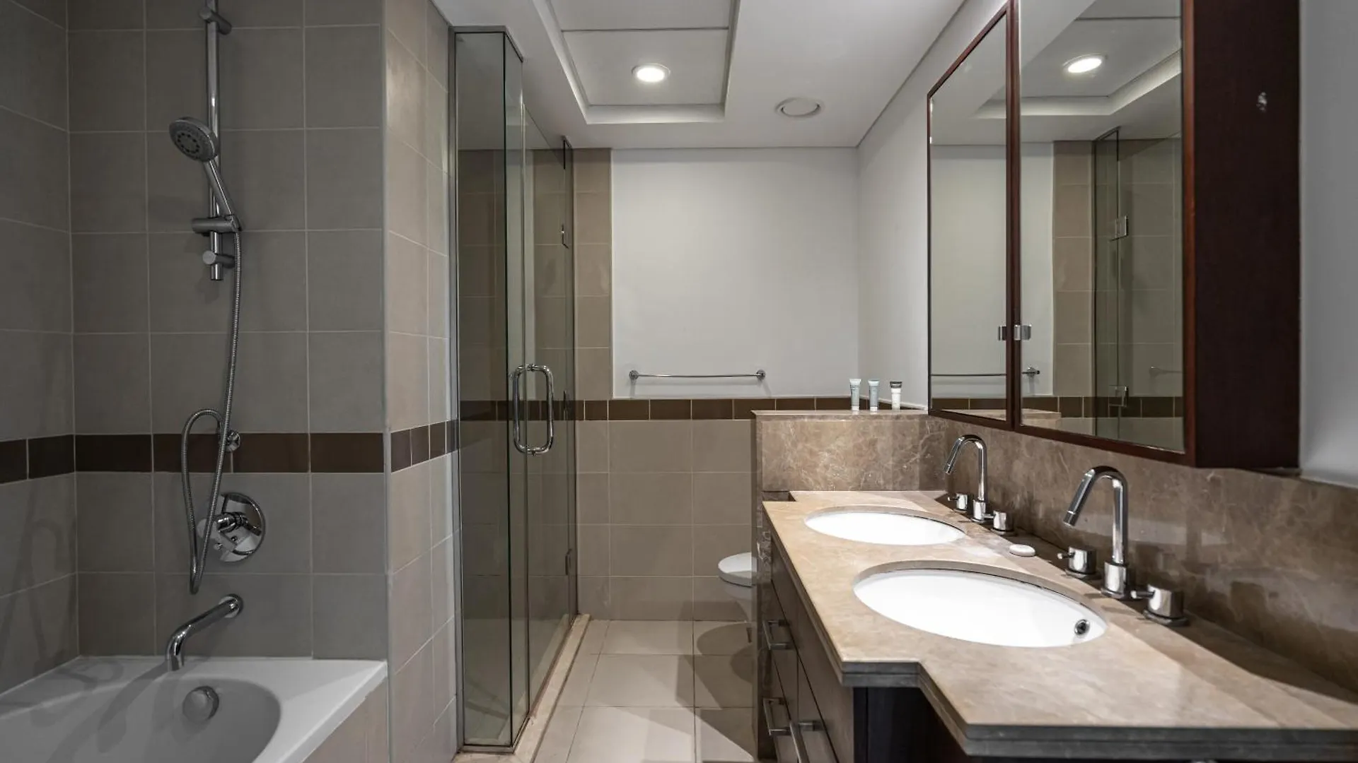 アパート Bellavista - High Floor - 1Br - 29 Boulevard - Full Burj Khalifa & Fountain View ドバイ